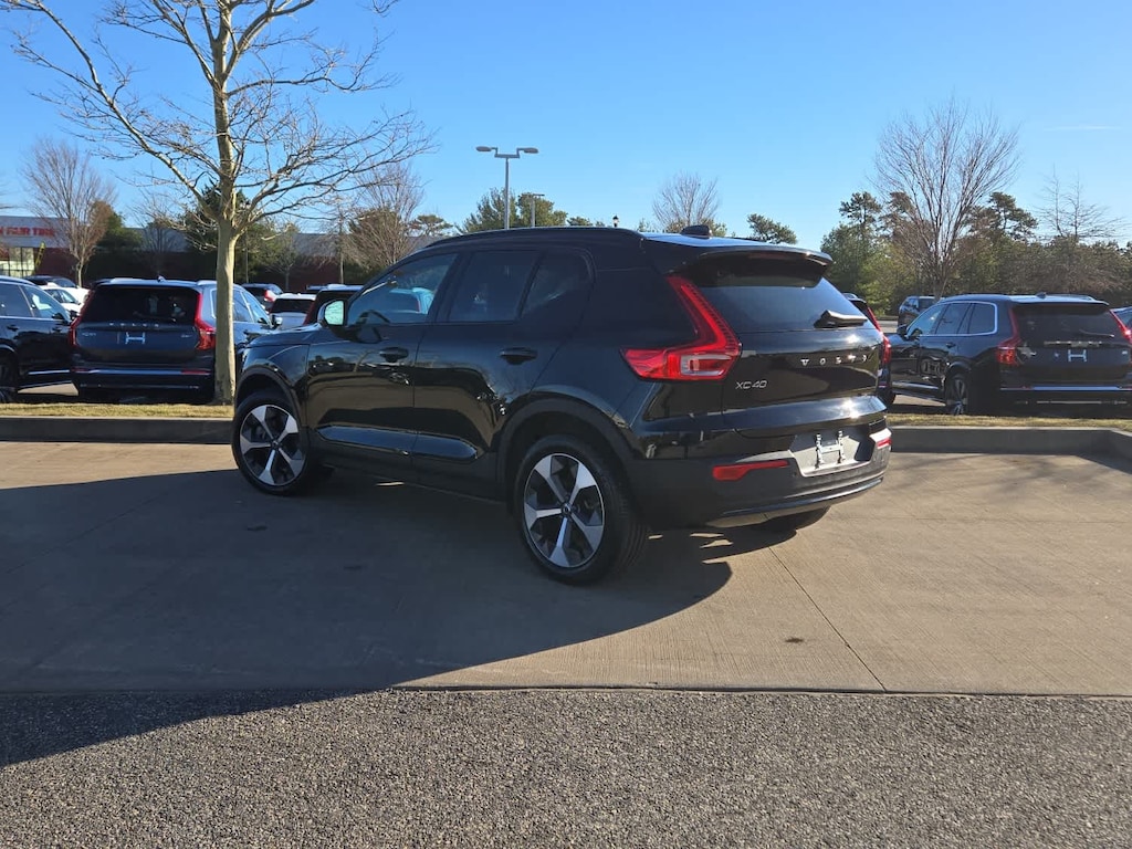Used 2023 Volvo XC40 B5 AWD Ultimate Dark SUV