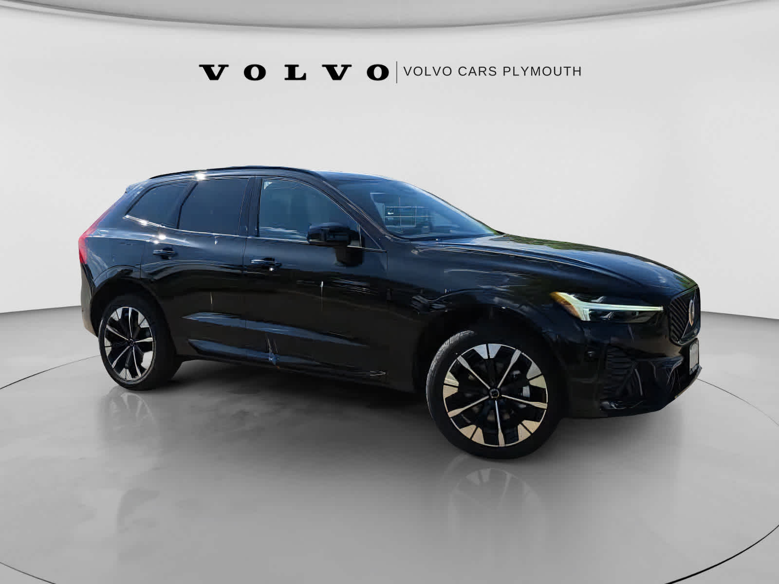 2026 Volvo XC60 Plus