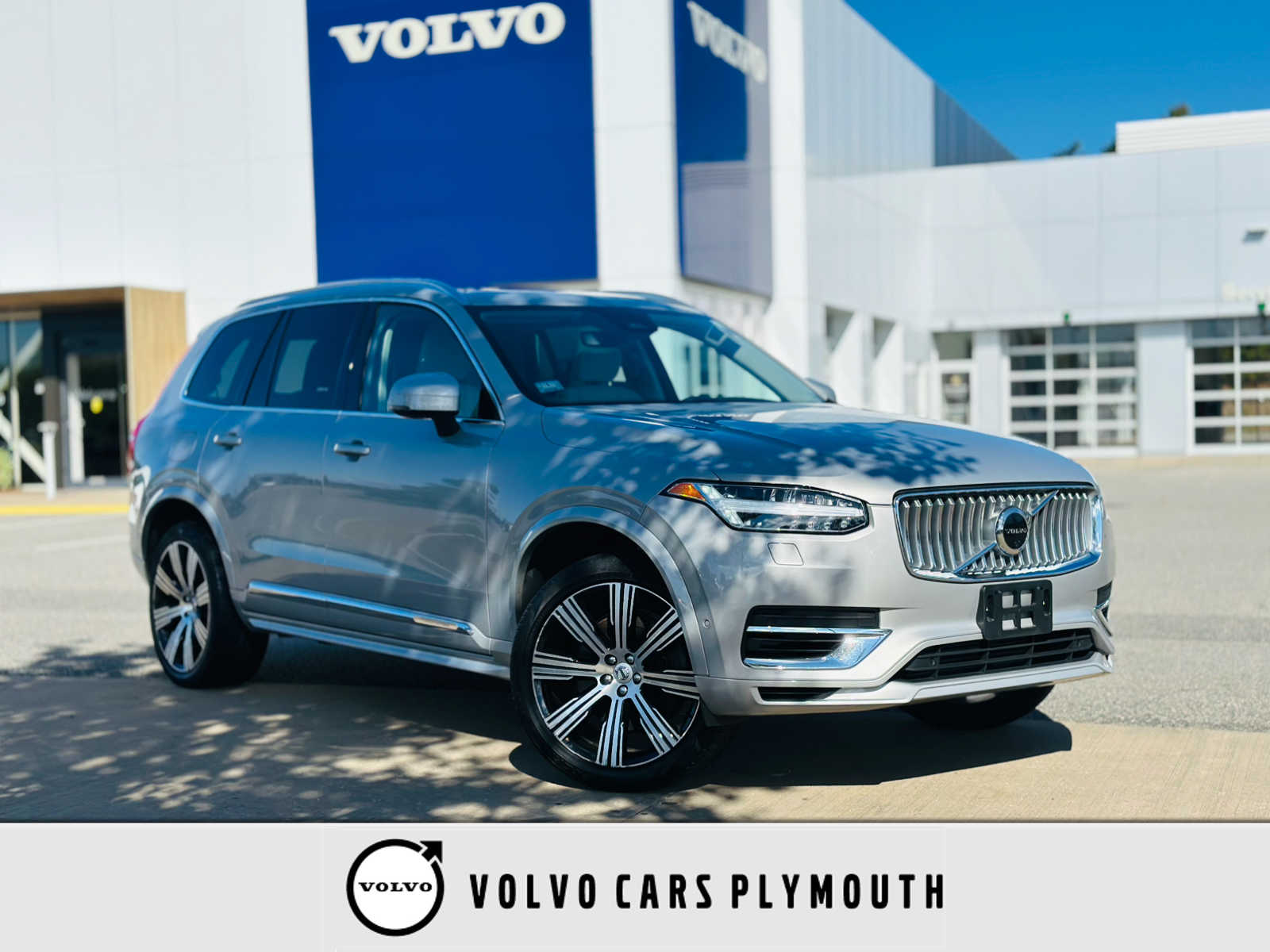 2023 Volvo XC90 Plus's photo