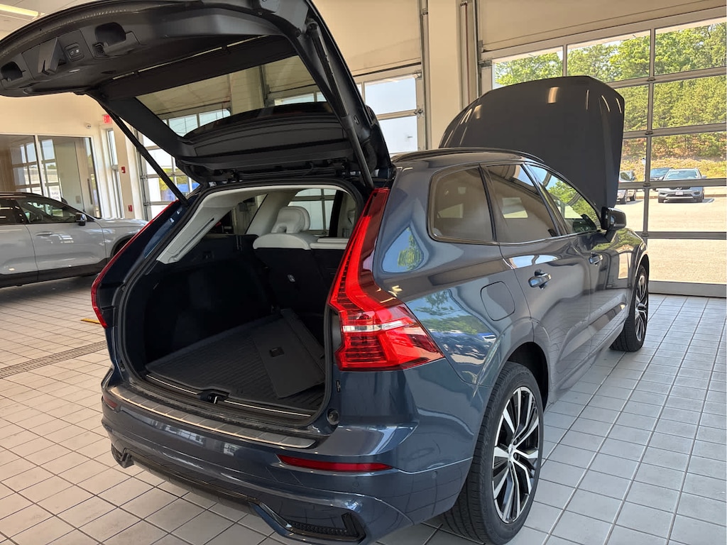 Used 2024 Volvo XC60 B5 Plus Dark SUV