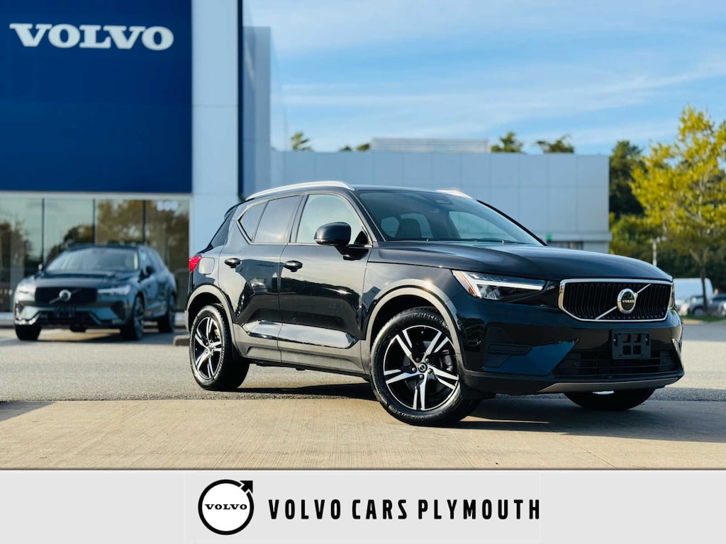 Used 2023 Volvo XC40 B5 AWD Core SUV