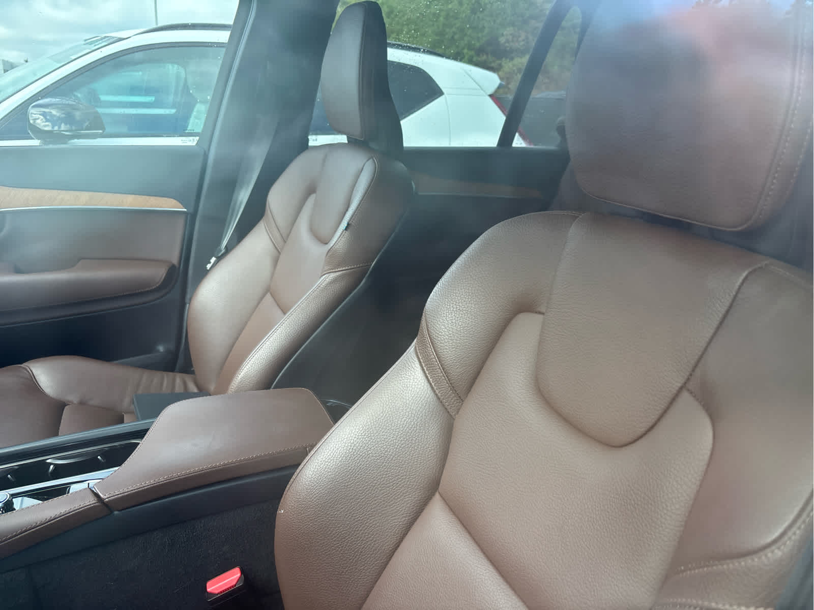 2024 Volvo XC90 T8 Plus photo 2