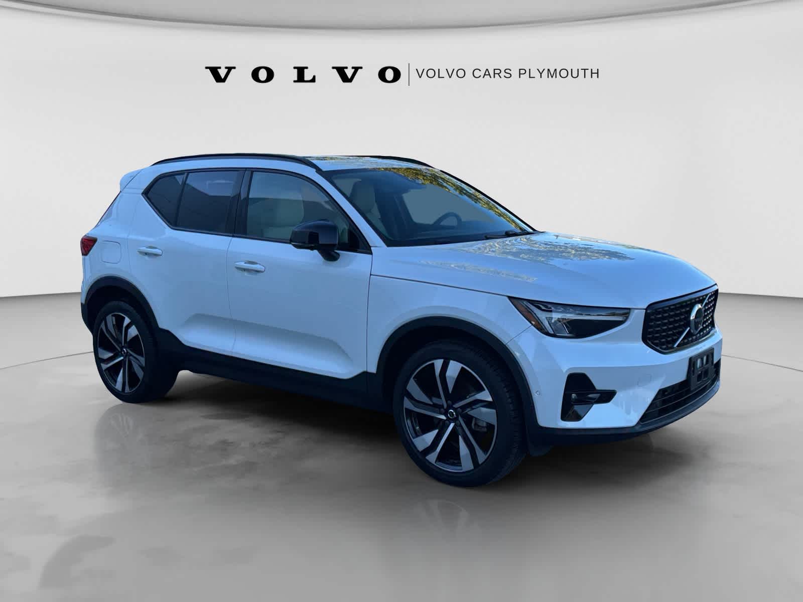 2024 Volvo XC40