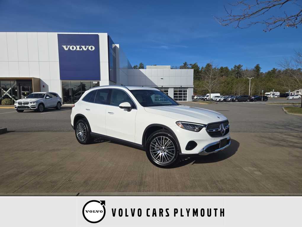 2025 Mercedes-Benz GLC Base's photo