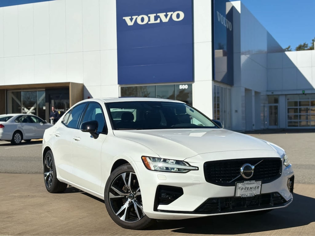 Used 2025 Volvo S60 B5 Core Sedan