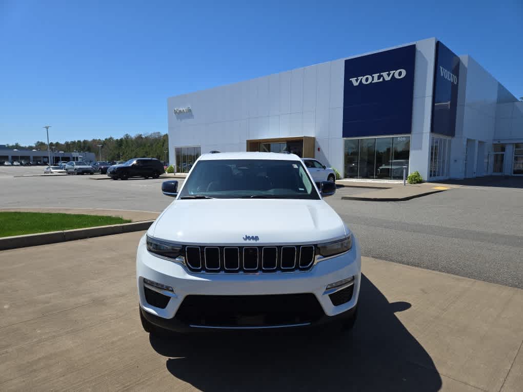 2023 Jeep Grand Cherokee Limited photo 2