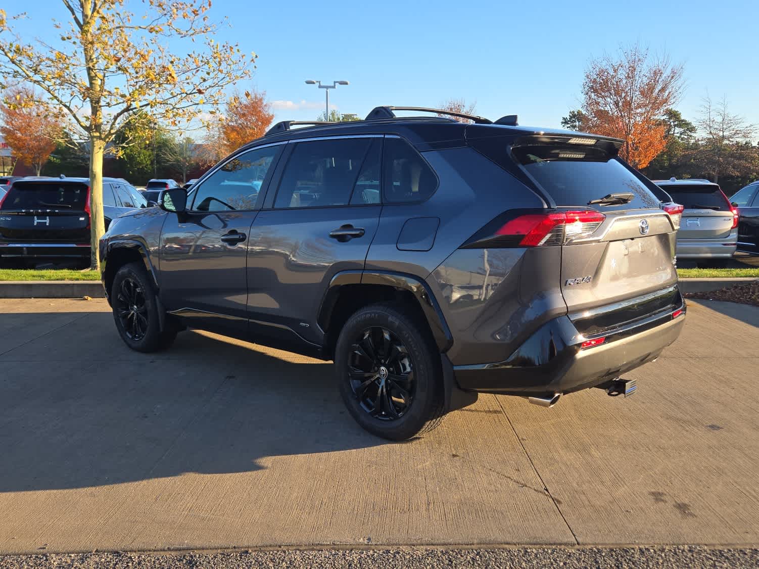 2023 Toyota RAV4 Hybrid XSE photo 3