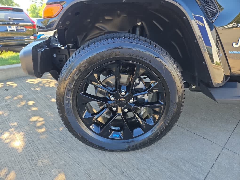 2023 Jeep Wrangler 4xe Sahara photo 4