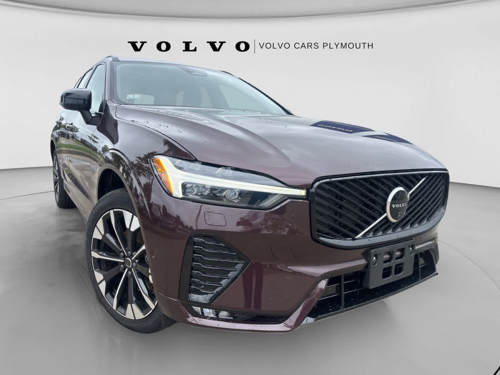 2026 Volvo XC60 Plus - Photo 4