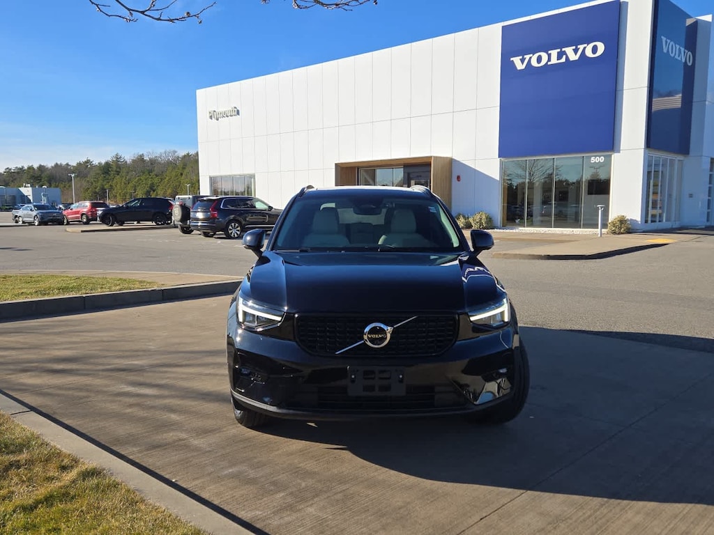 Used 2023 Volvo XC40 B5 AWD Ultimate Dark SUV