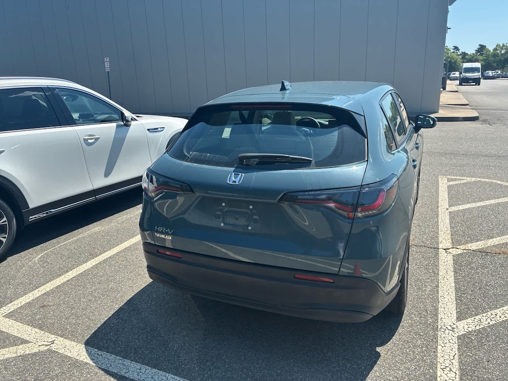 Used 2025 Honda HR-V LX SUV