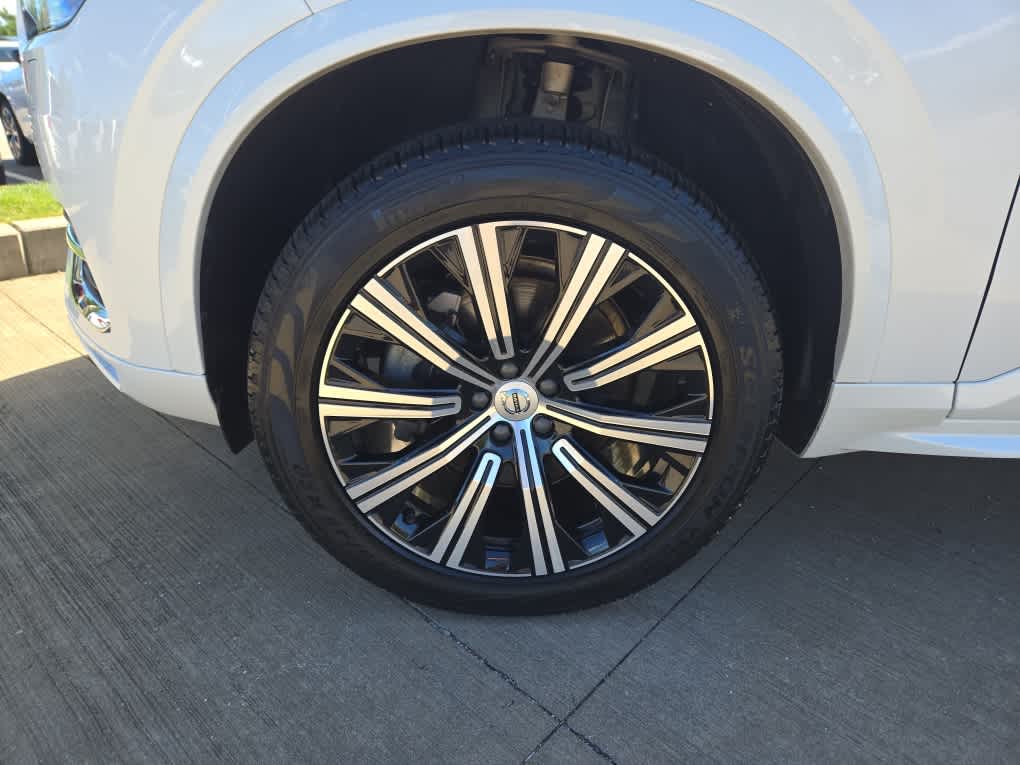 2024 Volvo XC90 B5 Core photo 4