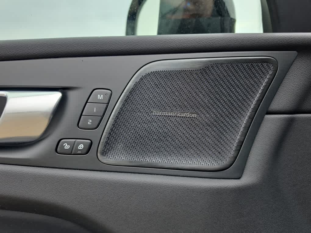 2026 Volvo XC60 Ultra - Photo 22