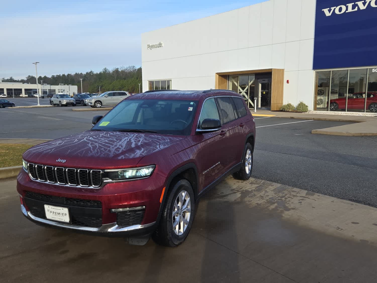 2021 Jeep Grand Cherokee L photo 2