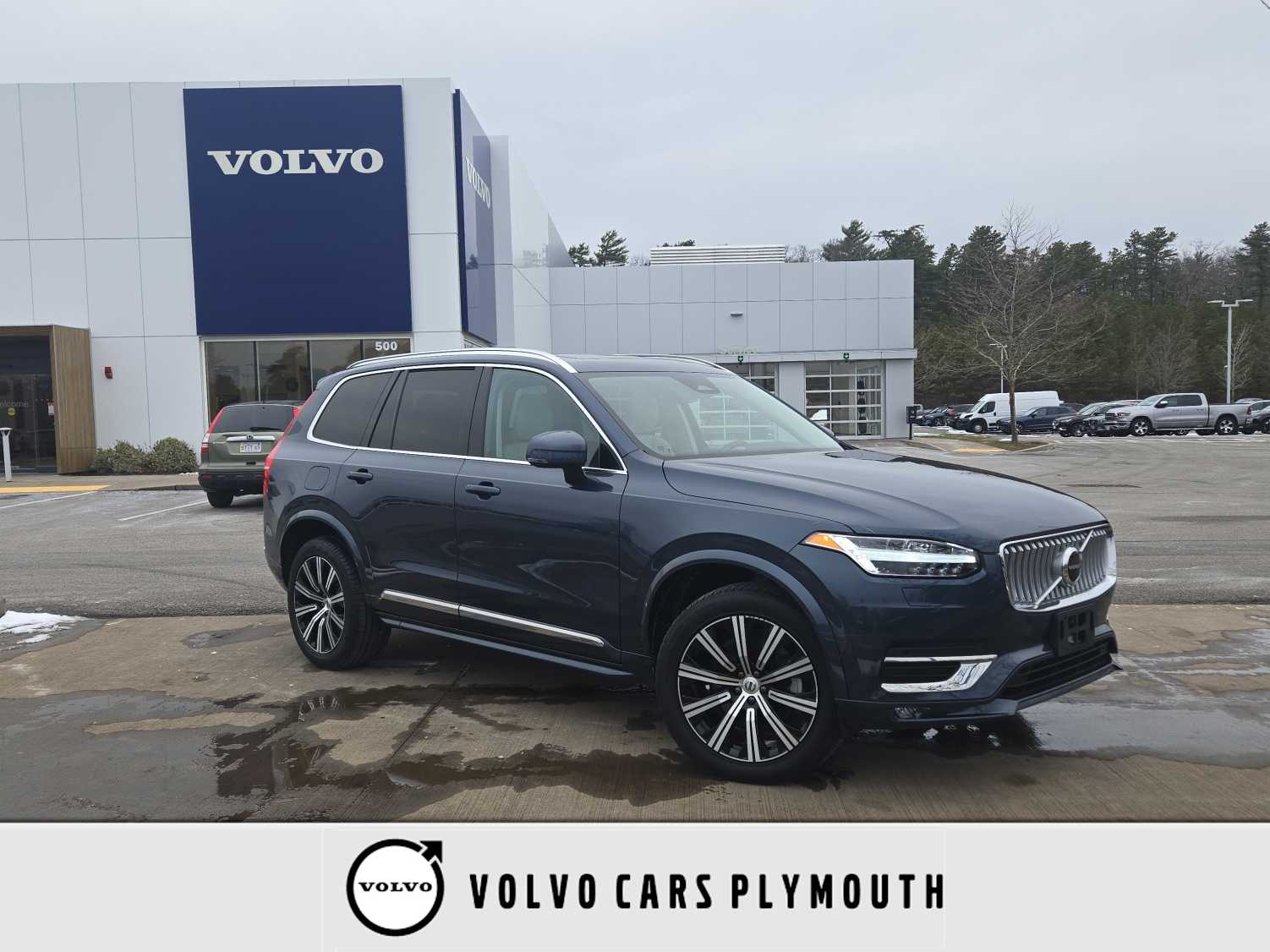 2024 Volvo XC90 Core's photo