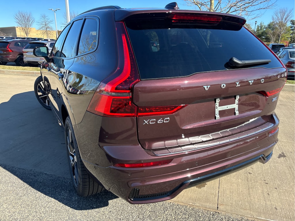 New 2026 Volvo XC60 B5 Plus SUV