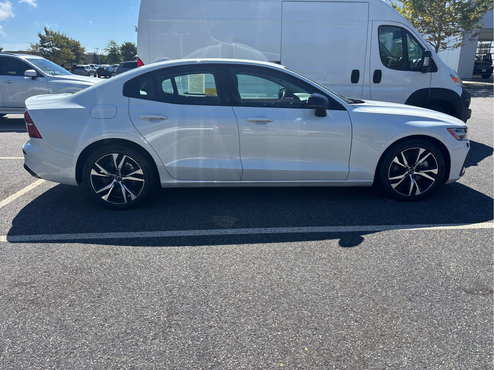 2025 Volvo S60 B5 Core photo 2