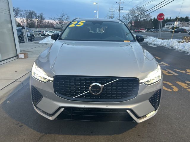 2025 Volvo XC60 Plus - Photo 7