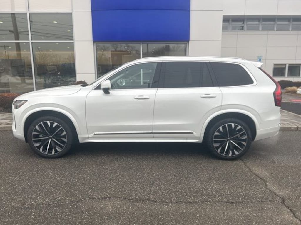 Certified 2025 Volvo XC90 B6 Plus 7-Seater SUV