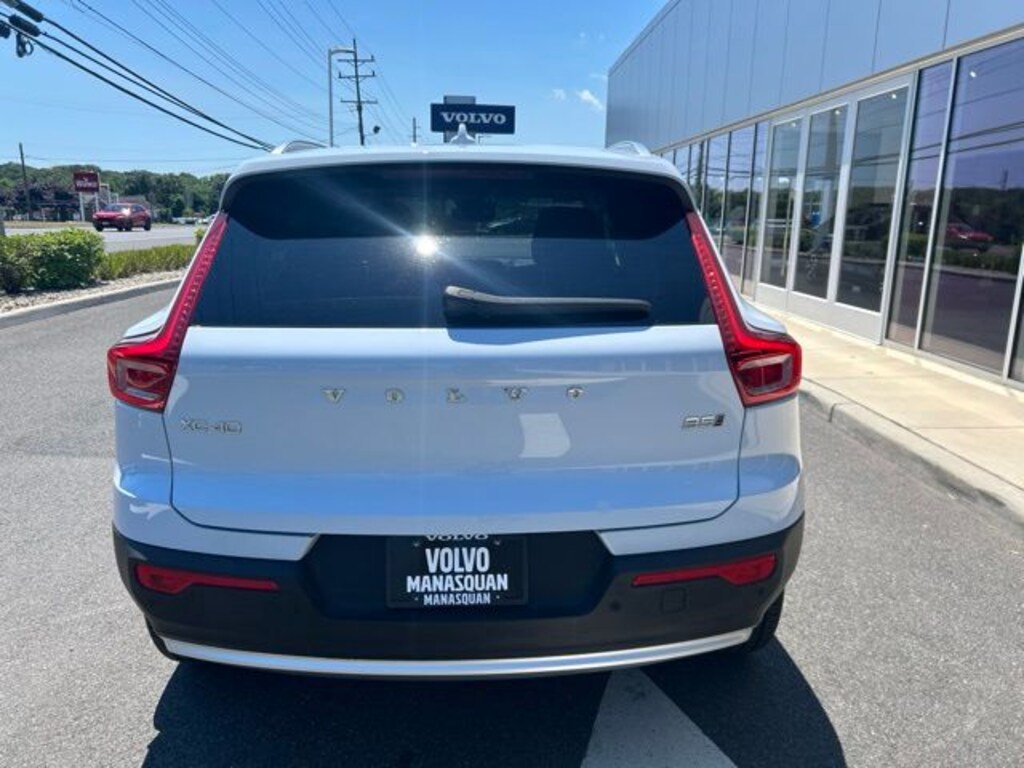 Used 2025 Volvo XC40