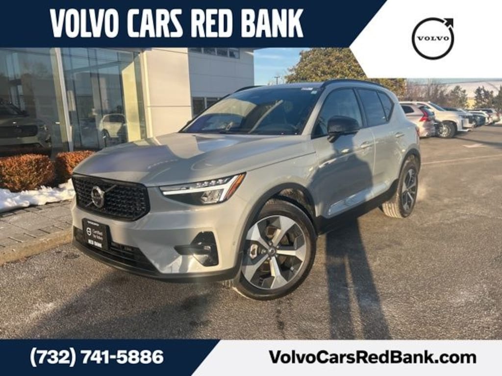 Certified 2025 Volvo XC40 B5 Plus Dark Theme SUV