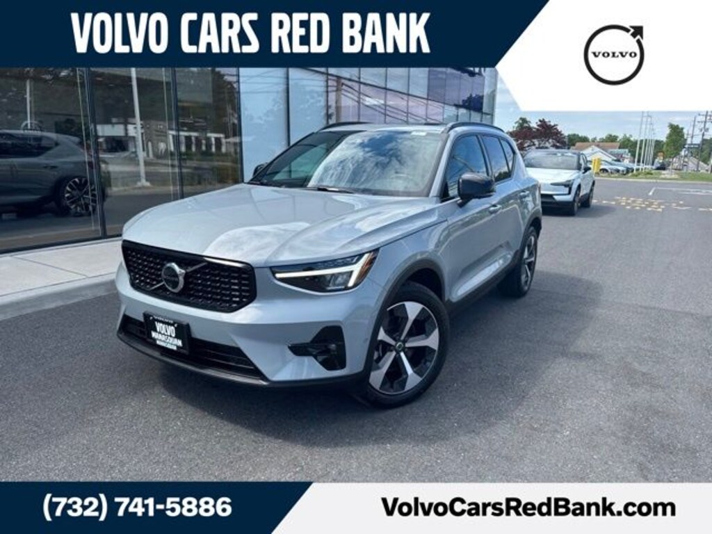 Used 2025 Volvo XC40
