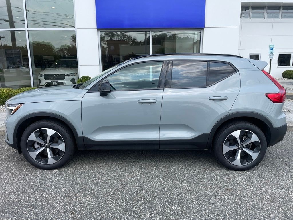 Certified 2025 Volvo XC40