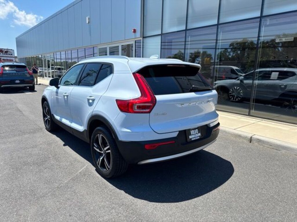 Used 2025 Volvo XC40
