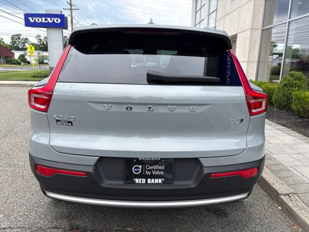 Certified 2025 Volvo XC40 B5 Plus SUV