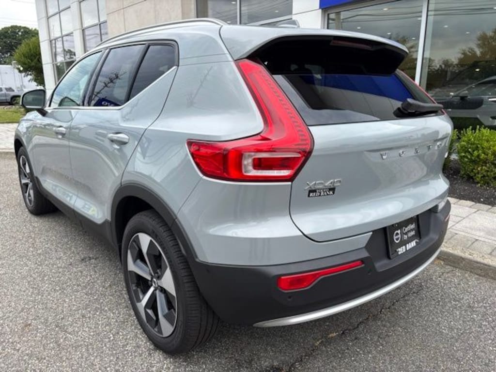 Certified 2025 Volvo XC40 B5 Plus SUV