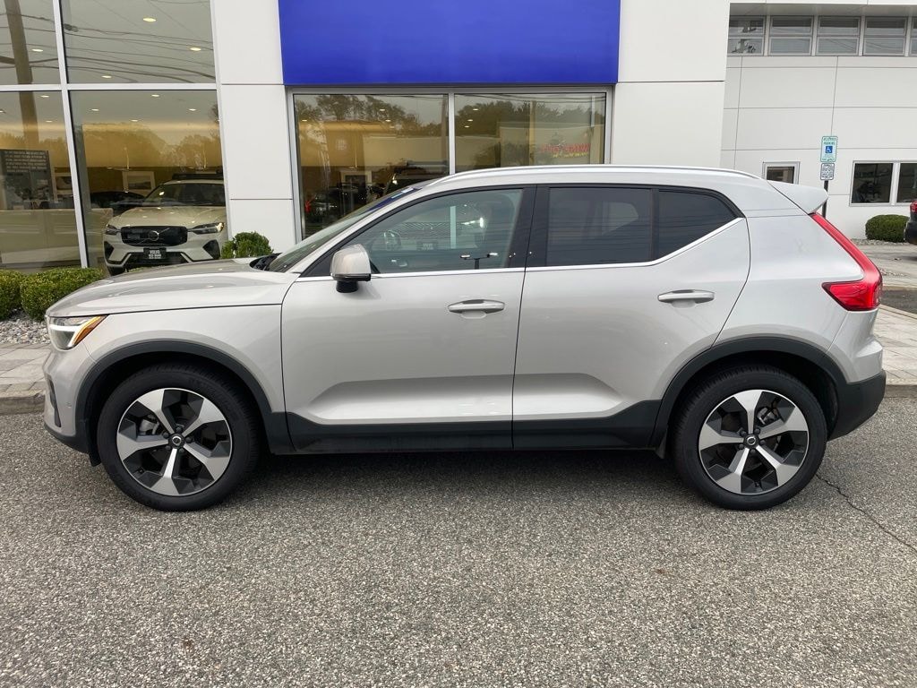 Certified 2025 Volvo XC40