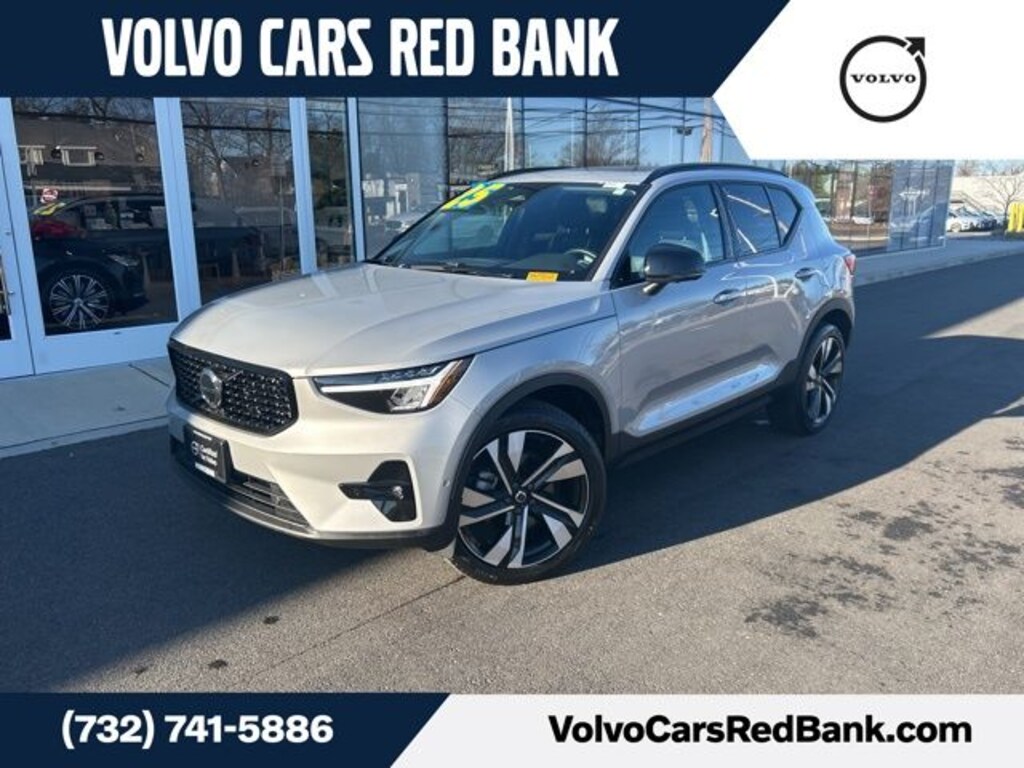 Used 2025 Volvo XC40