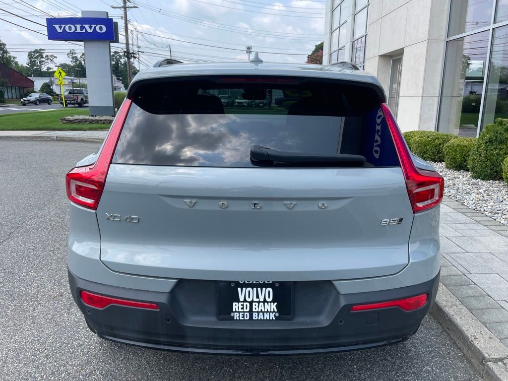 Certified 2025 Volvo XC40