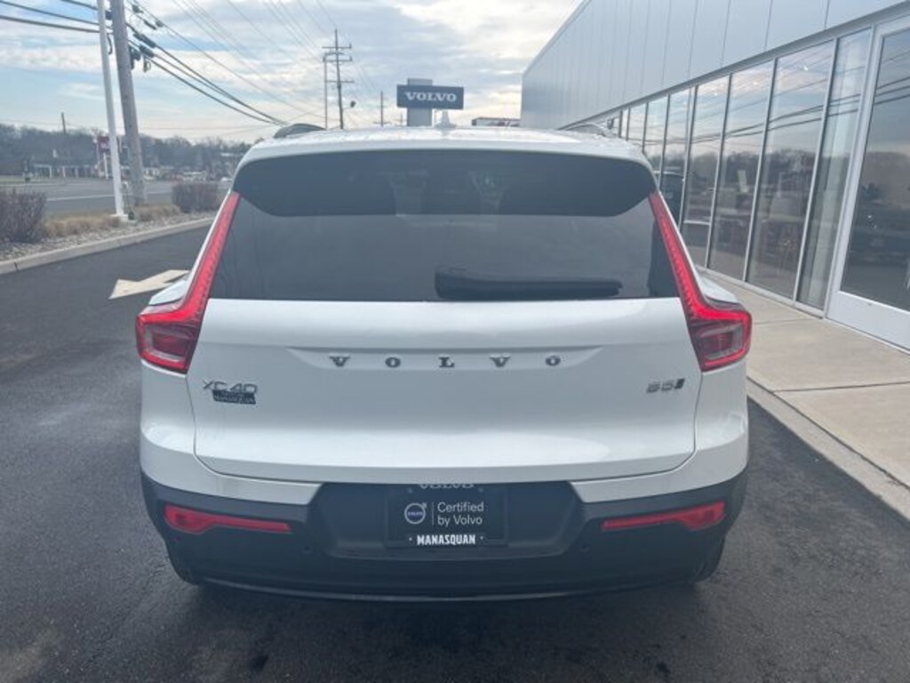Used 2025 Volvo XC40