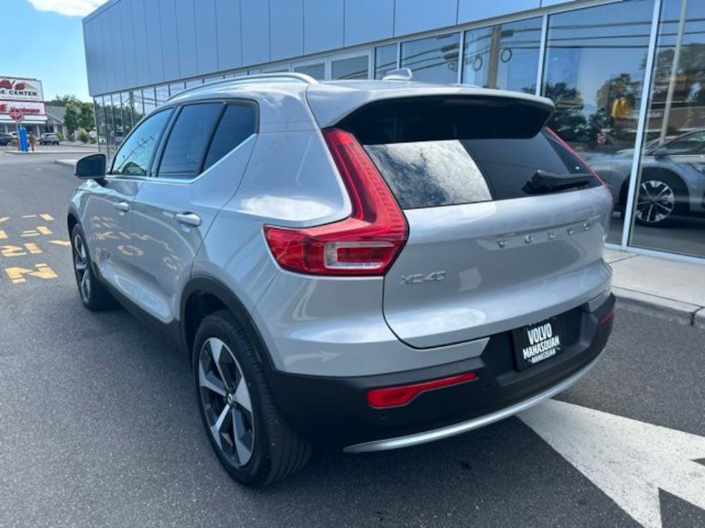 Certified 2025 Volvo XC40