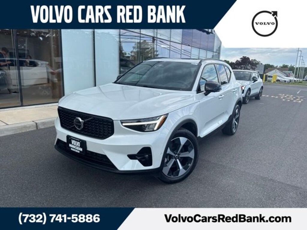 Used 2025 Volvo XC40