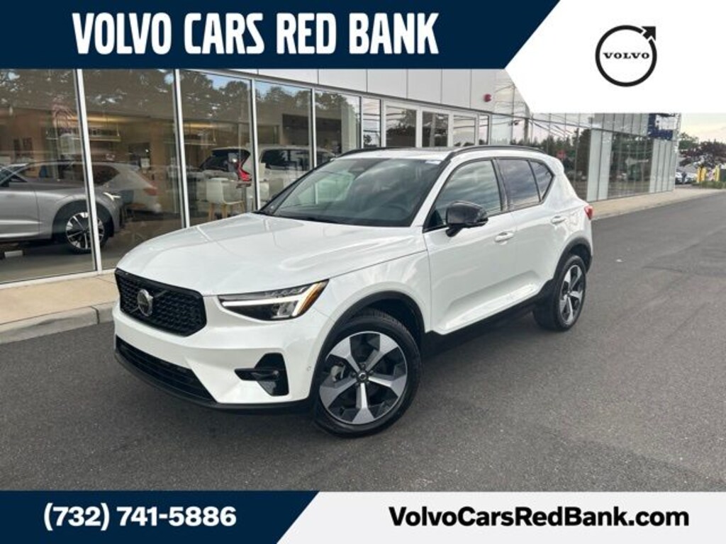 Used 2025 Volvo XC40