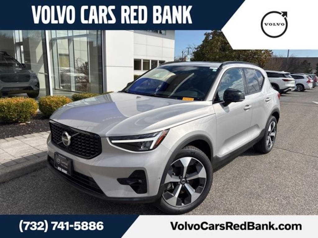 Certified 2025 Volvo XC40 B5 Plus Dark Theme SUV