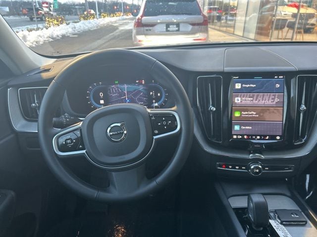 2025 Volvo XC60 Plus - Photo 18