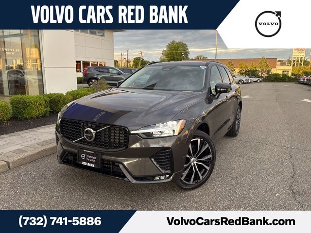 2025 Volvo XC60 B5 Plus Dark AWD's photo