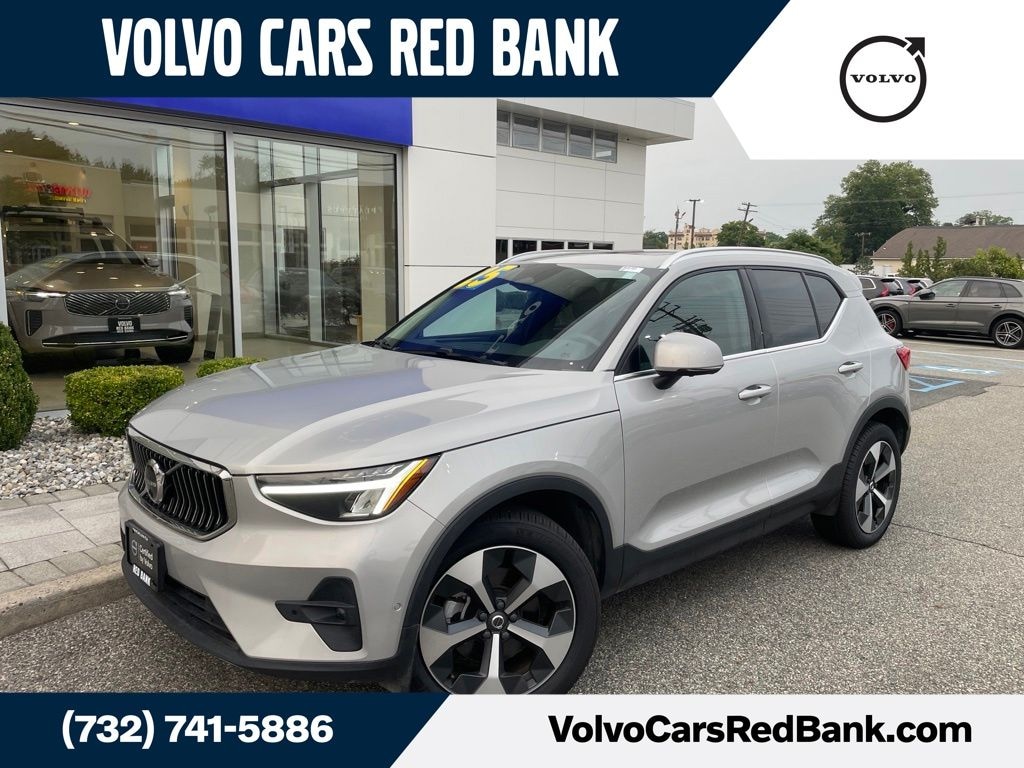 Certified 2025 Volvo XC40
