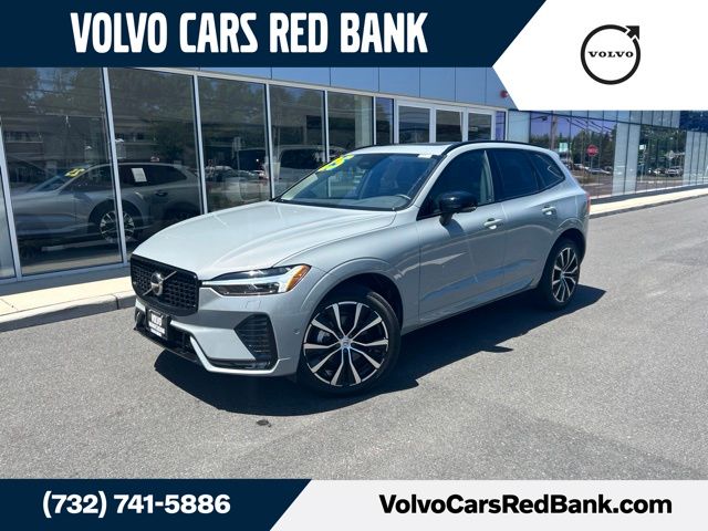 2025 Volvo XC60 B5 Plus Dark AWD's photo