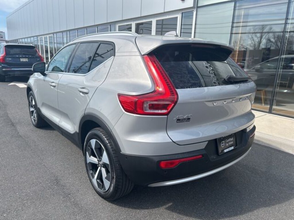 Used 2025 Volvo XC40