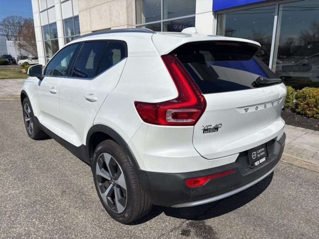 Certified 2025 Volvo XC40 B5 Plus Bright Theme SUV