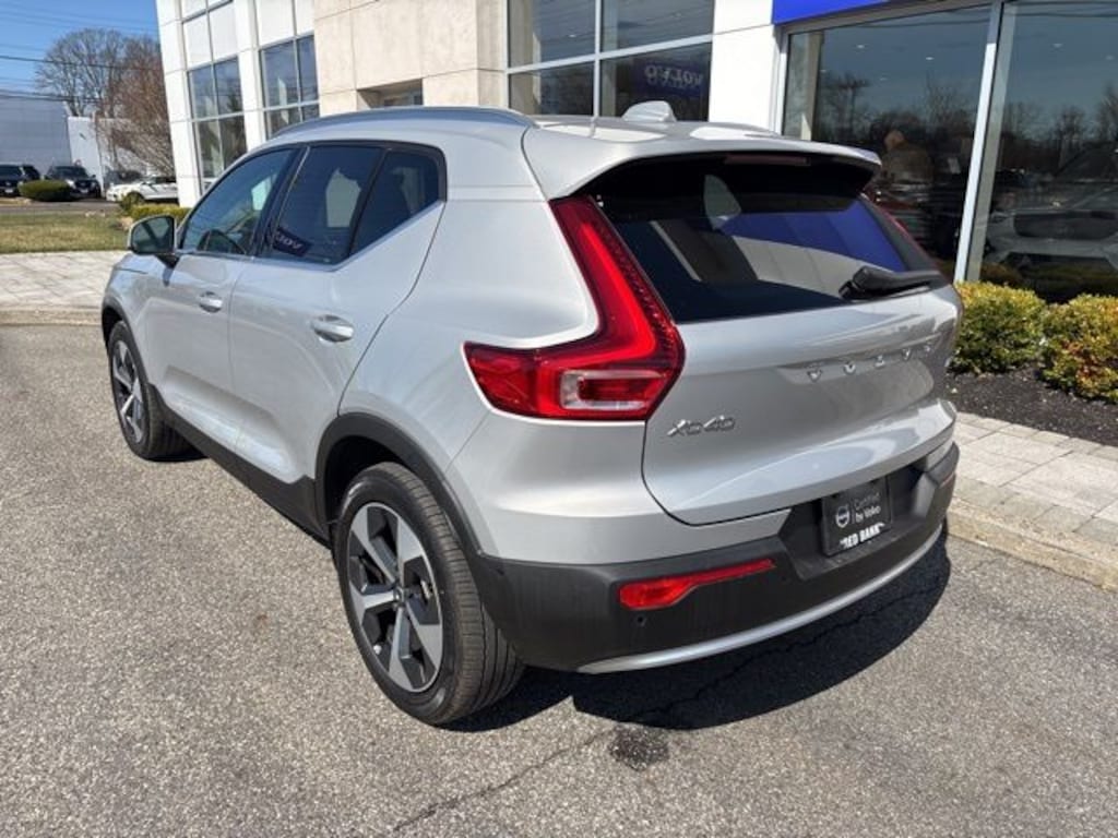 Certified 2025 Volvo XC40 B5 Plus Bright Theme SUV