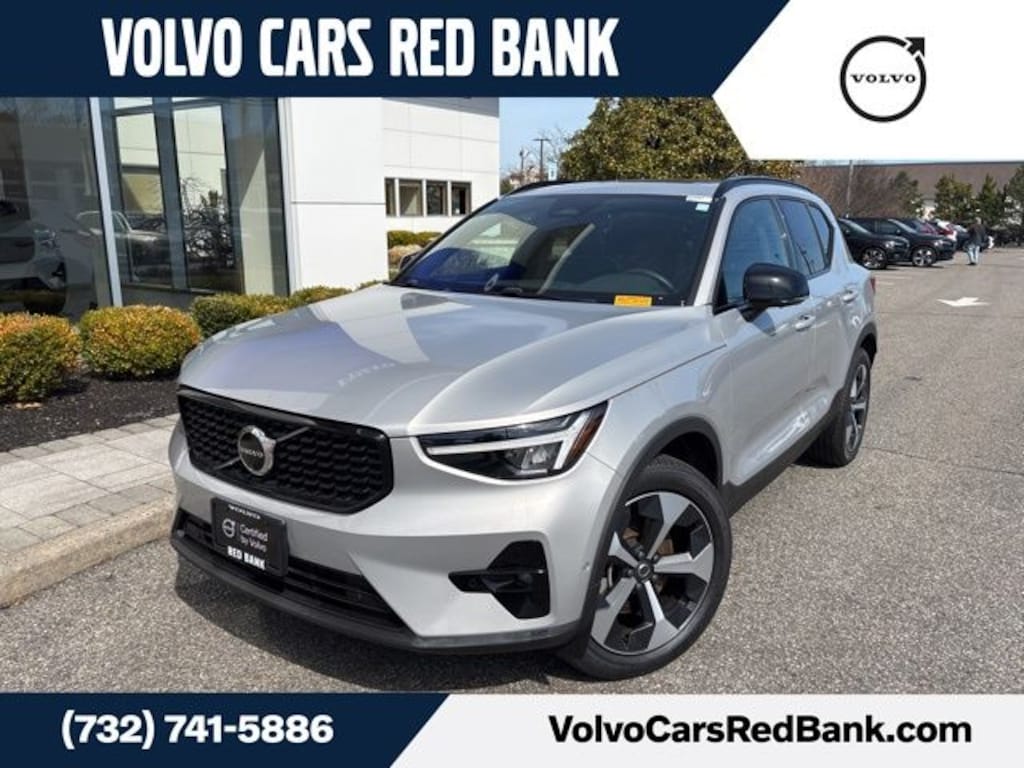 Certified 2025 Volvo XC40 B5 Plus Dark Theme SUV