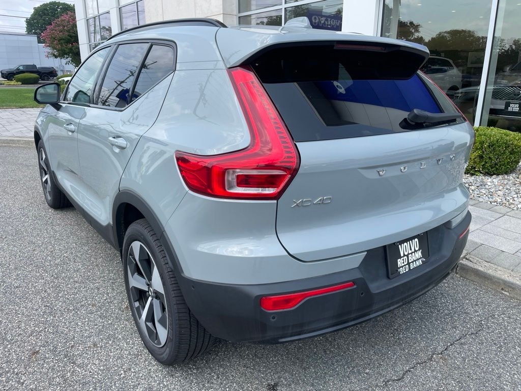 Certified 2025 Volvo XC40
