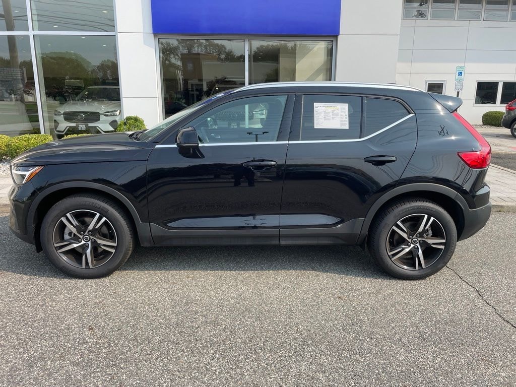 Certified 2025 Volvo XC40