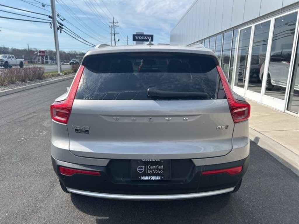 Used 2025 Volvo XC40