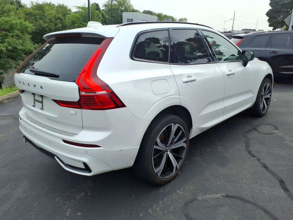 Certified 2024 Volvo XC60 plug-in hybrid T8 Ultimate Dark SUV